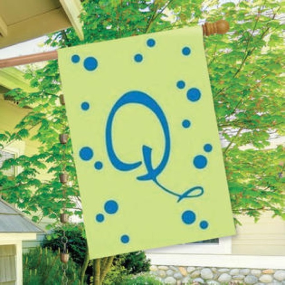 Evergreen “Q” Monogrammed House Flag NWT